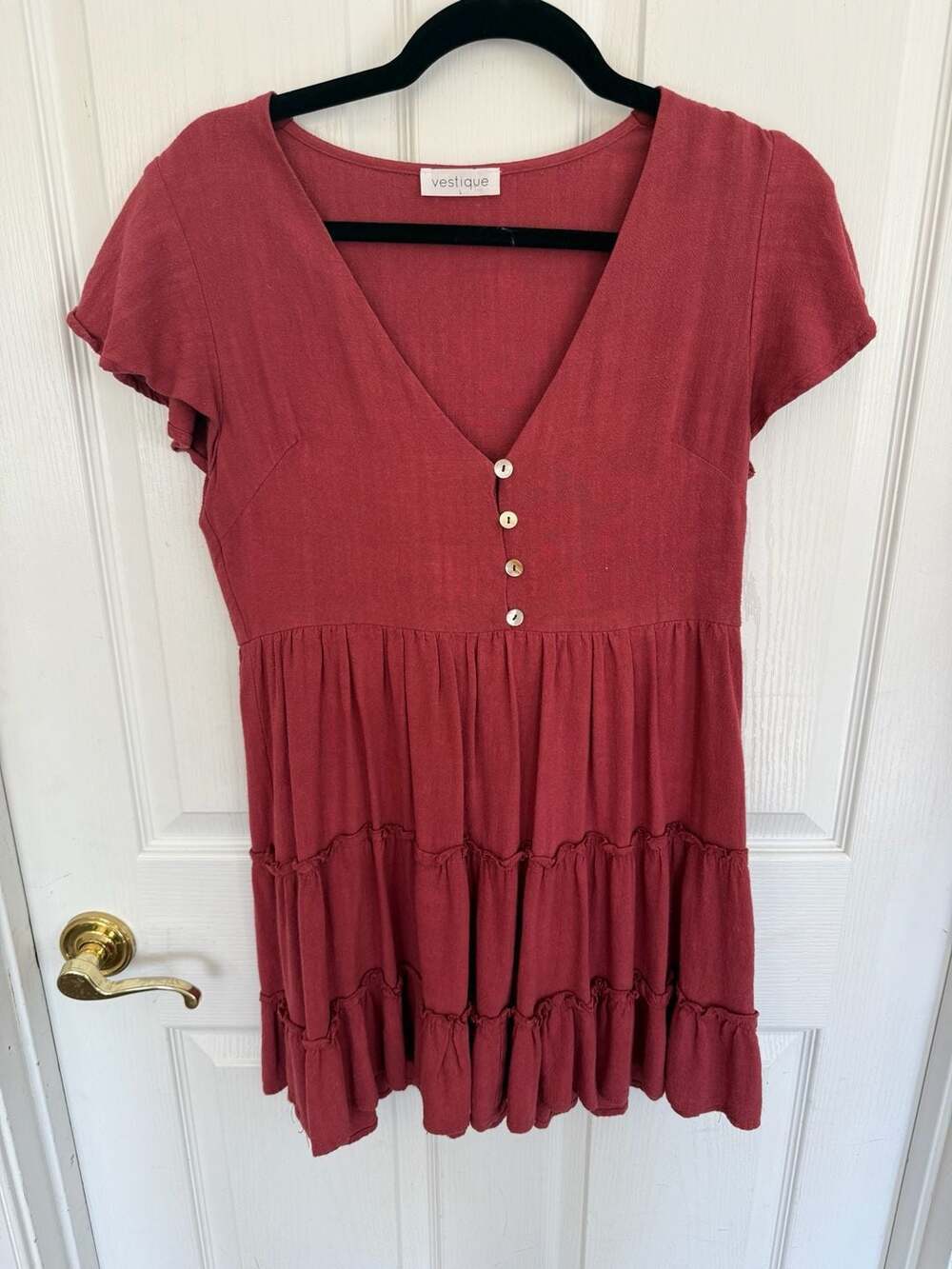Vestique Rust Red V-Neck Button-Front Tiered Ruffle Babydoll Mini Dress
